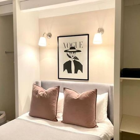 Cosy Camon Bolt-Hole Apartment Luaran gambar