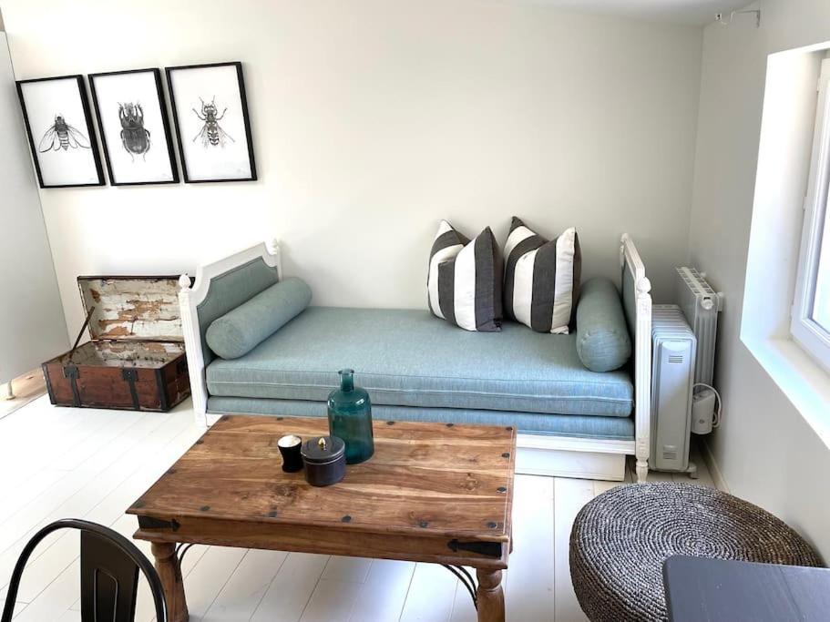 Cosy Camon Bolt-Hole Apartment Luaran gambar