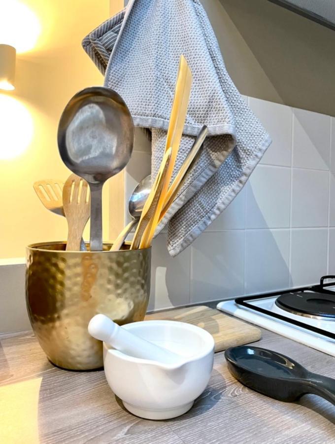 Cosy Camon Bolt-Hole Apartment Luaran gambar