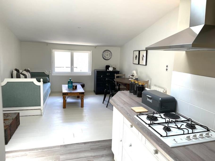 Cosy Camon Bolt-Hole Apartment Luaran gambar