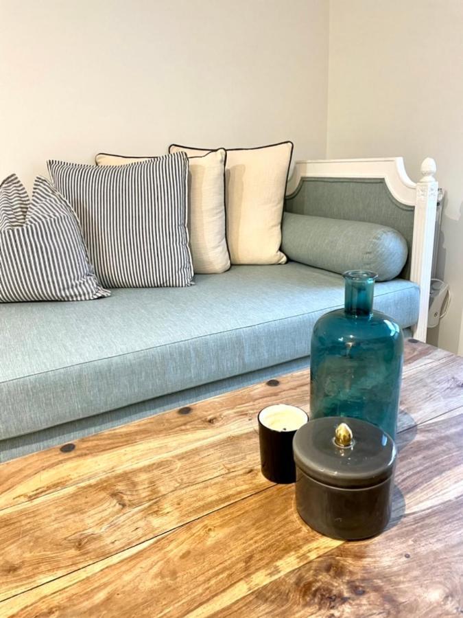 Cosy Camon Bolt-Hole Apartment Luaran gambar